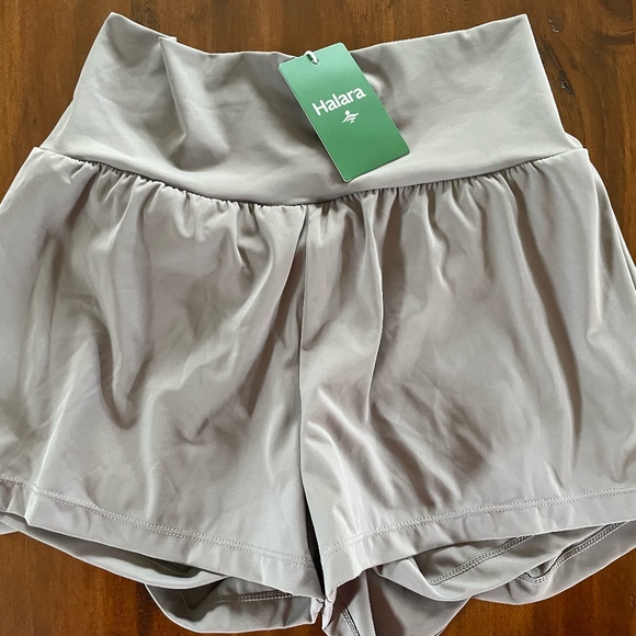 NWT HALARA SoftlyZero™ Airy Super High Waisted Cool Touch Shorts w/ Pockets - Picture 9 of 10